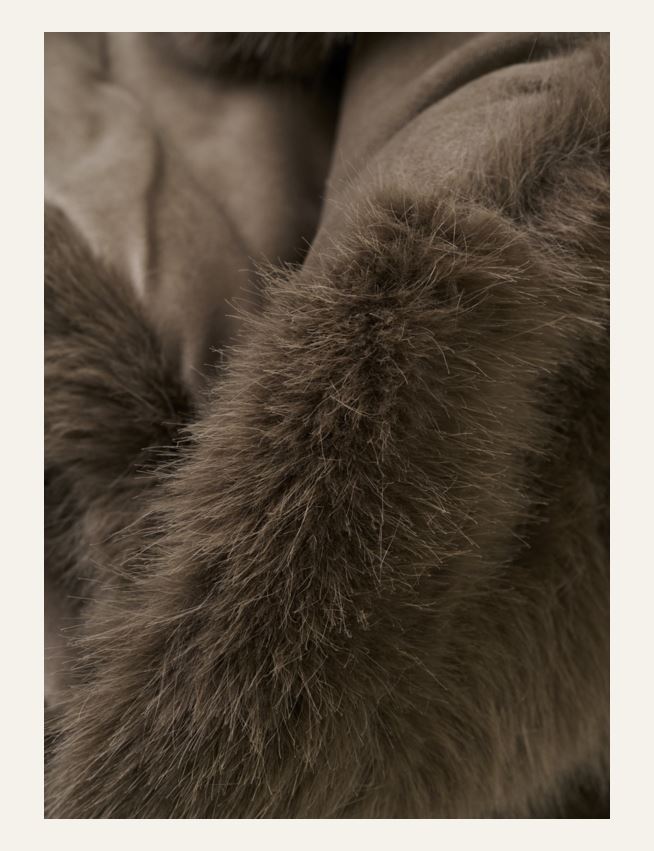 Pläd i pälsimitation taupe - 2