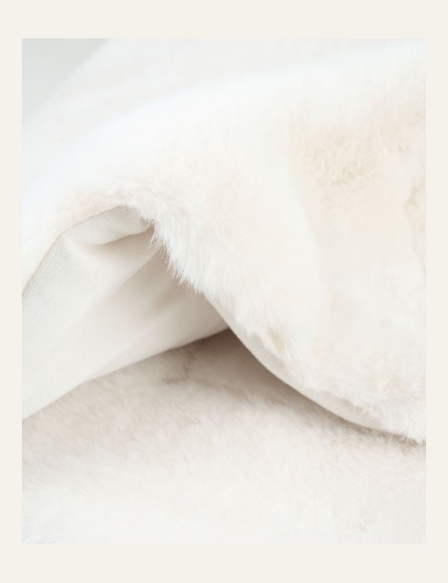 Pläd i pälsimitation offwhite - 2