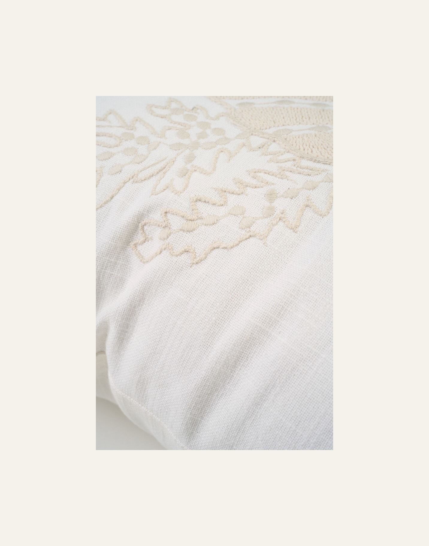 Prydnadskudde vit - 2