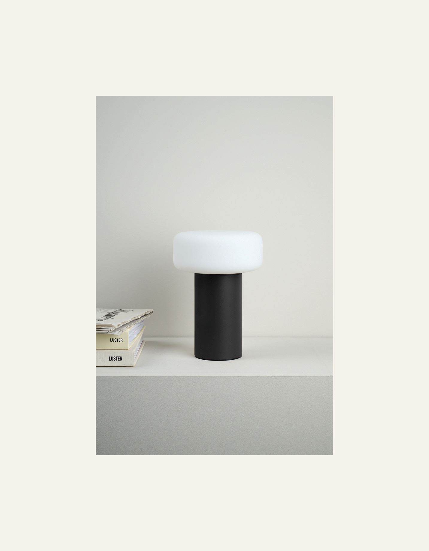 Batteridriven lampa svart - 2