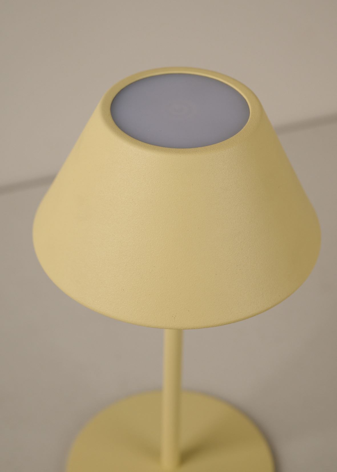 Batteridriven lampa ljusgul - 4