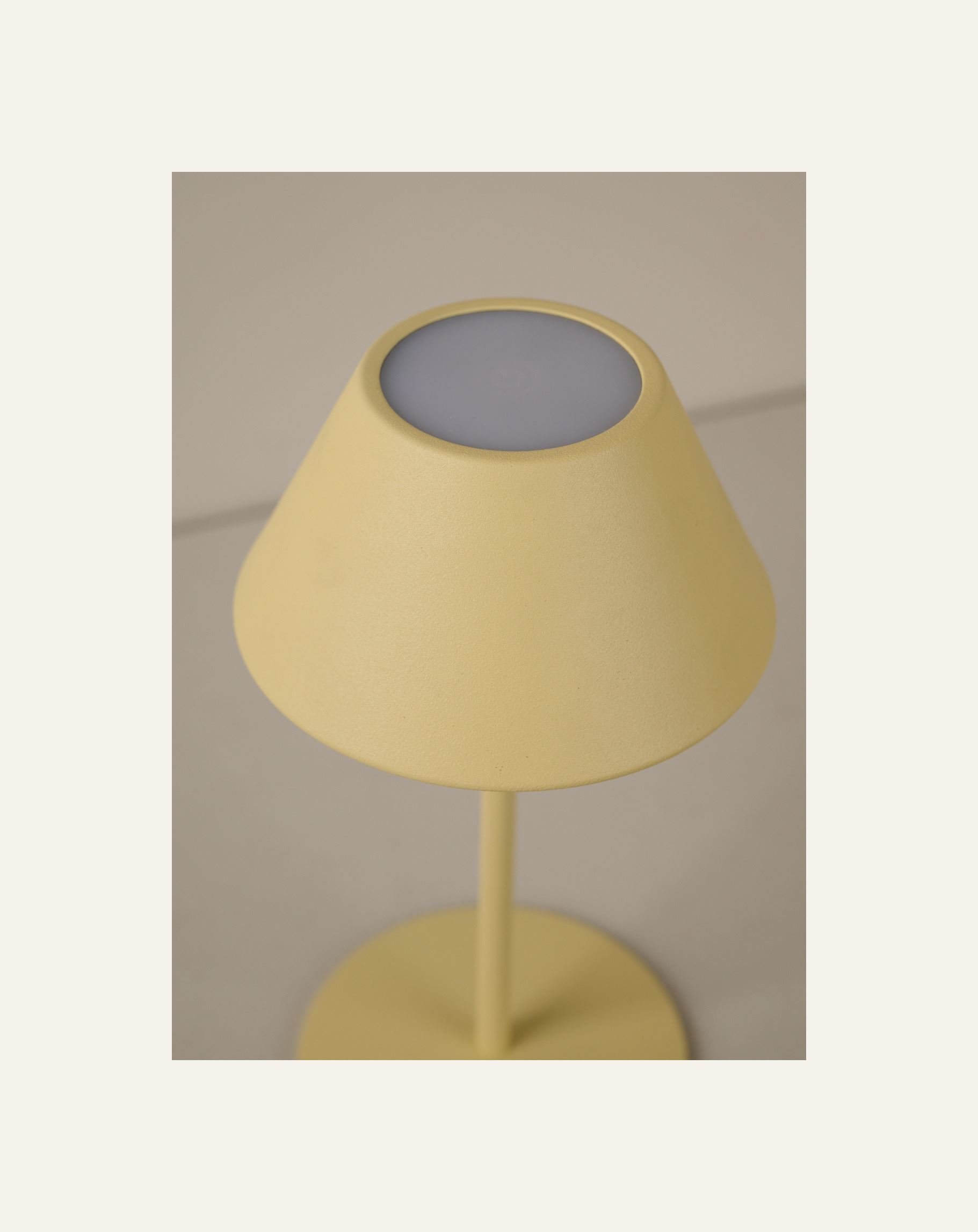 Batteridriven lampa ljusgul - 4