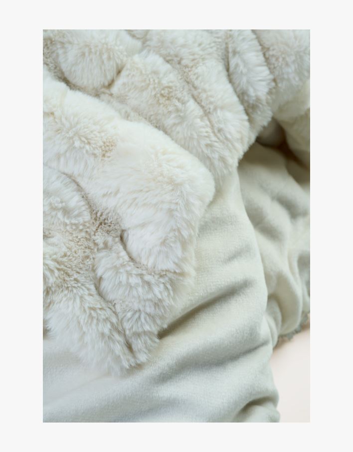 Pläd i pälsimitation offwhite - 130x170 cm offwhite - 1