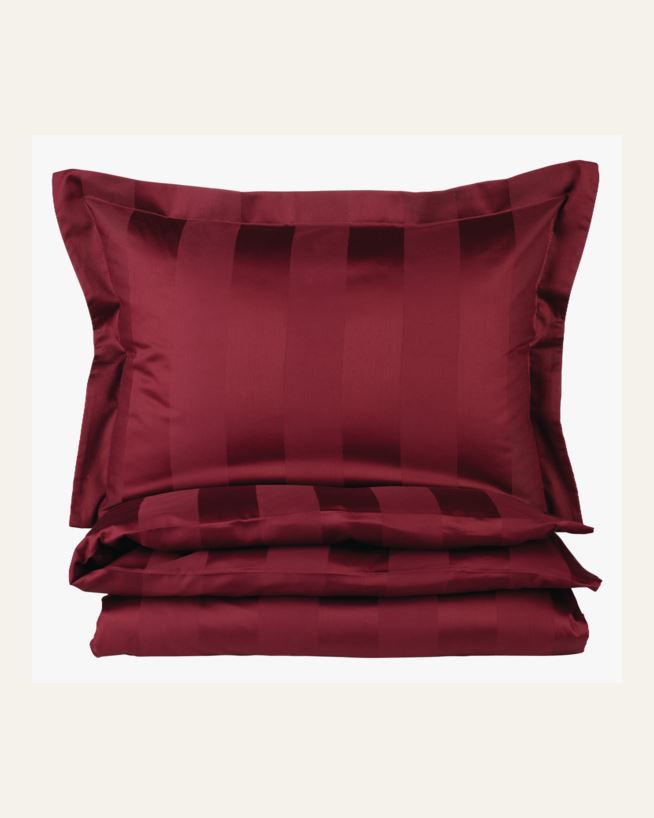 Påslakanset i satin burgundy - 150x210 cm burgundy - 1