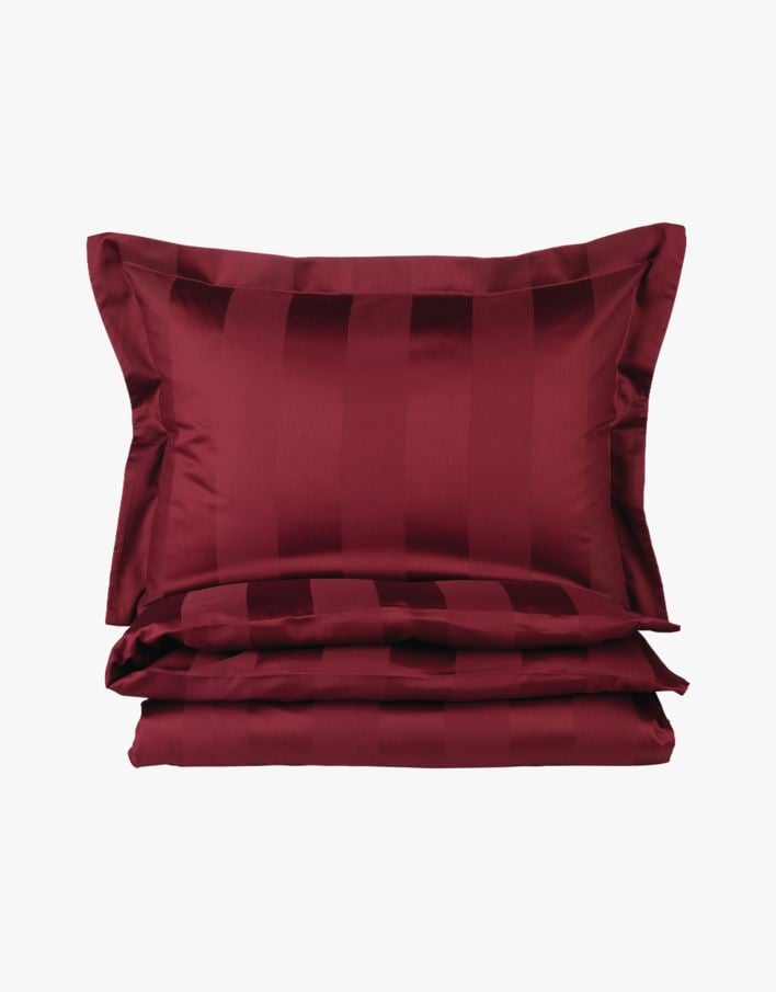 Påslakanset i satin burgundy - 150x210 cm burgundy - 1