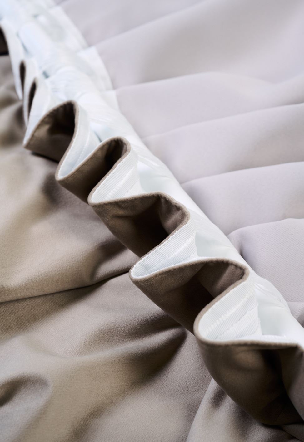 Ljusdämpande gardin taupe - 2