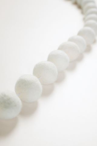 Pearly girlanger offwhite