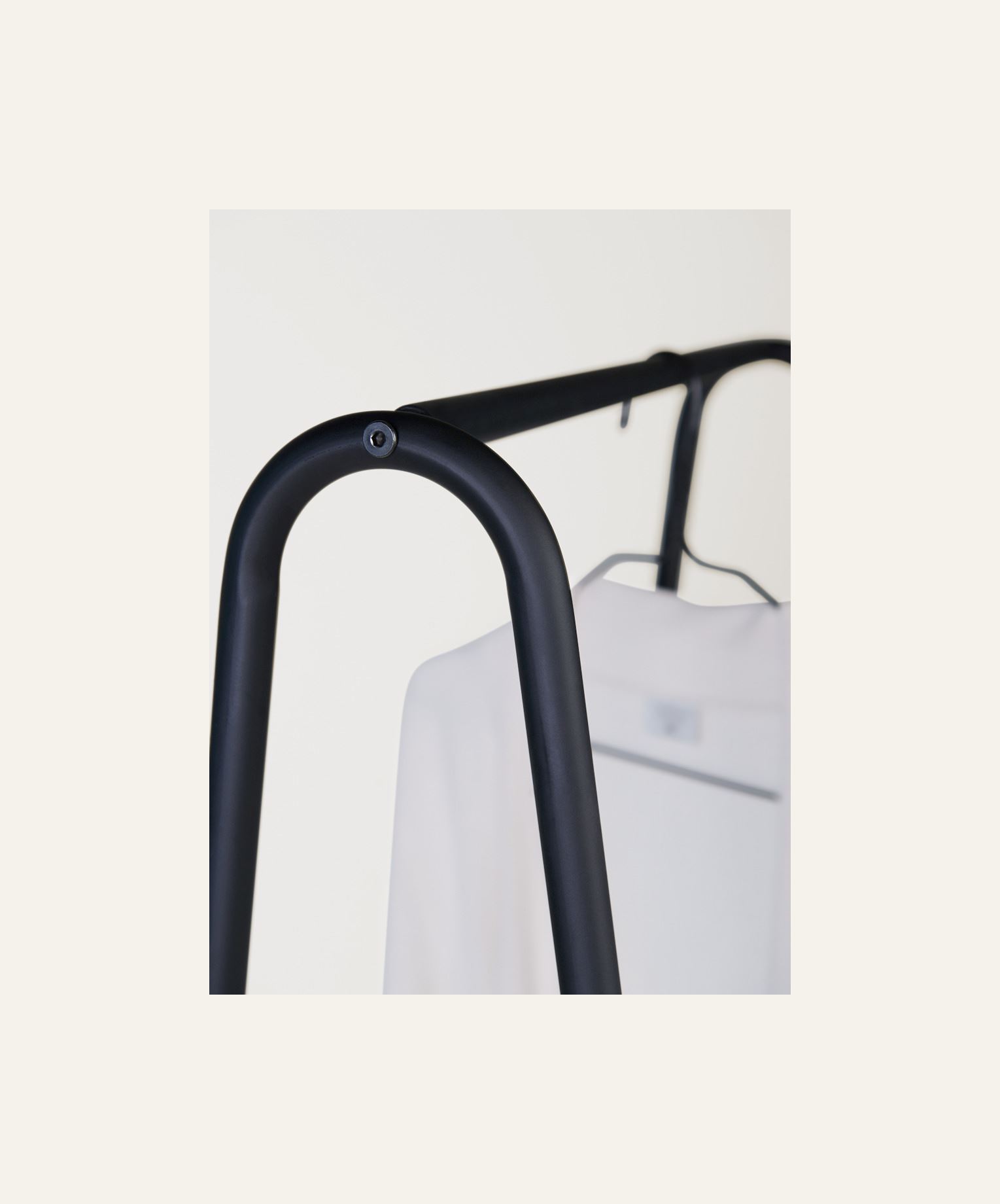 Klädhängare svart - 2