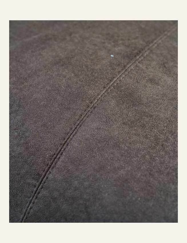 Prydnadskudde mörkbrun - 3