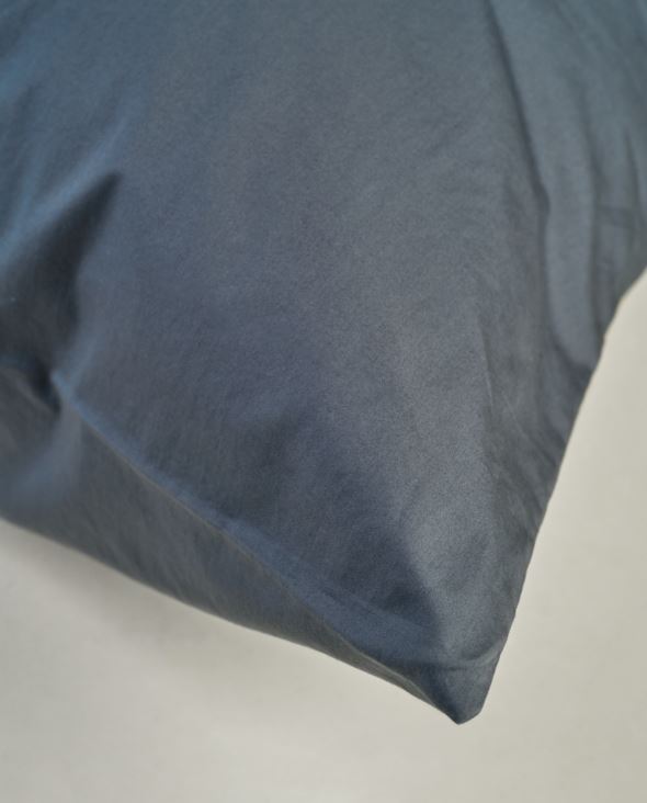 Örngott i satin dimblå - 3