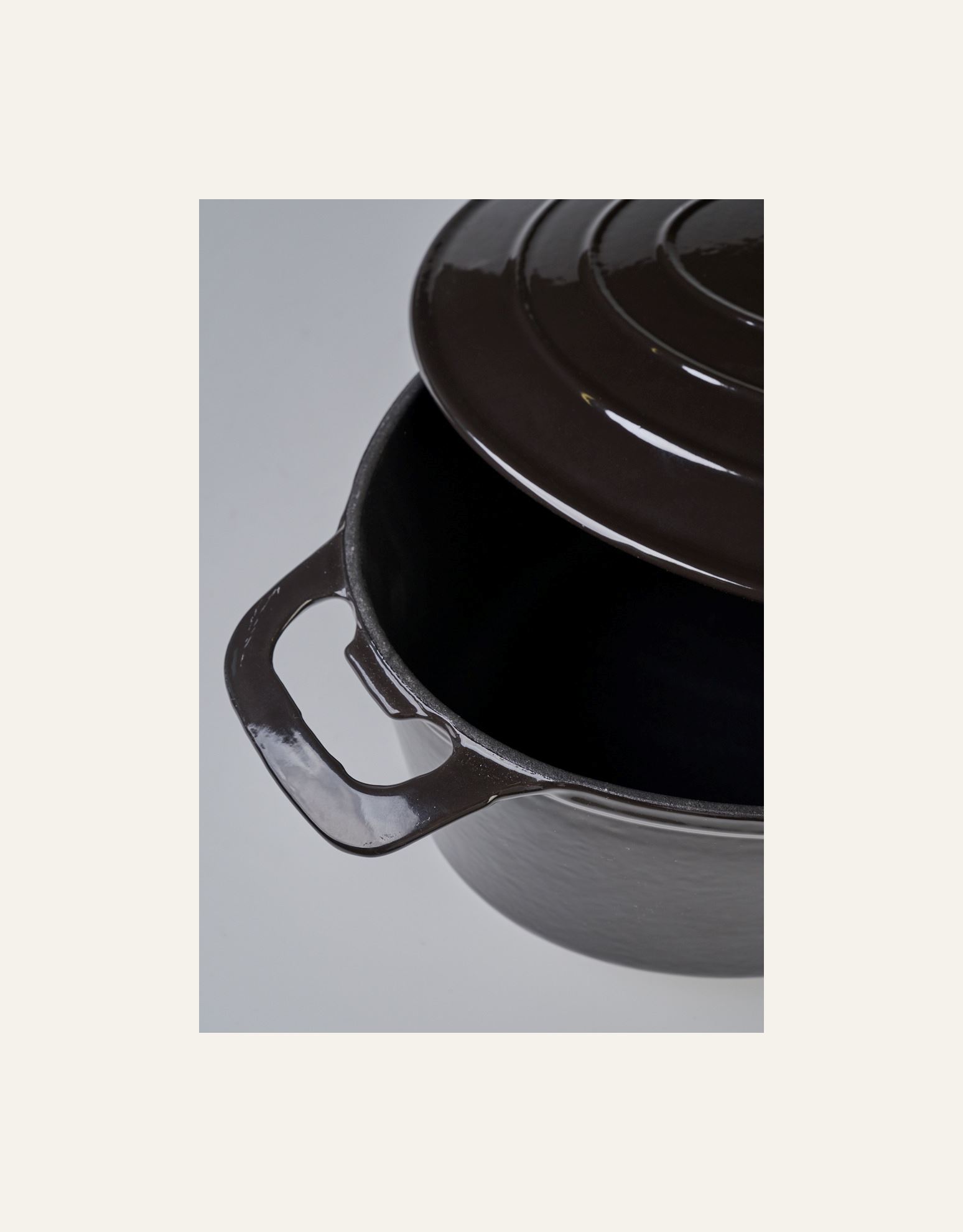 Gjutjärnsgryta oval svart - 2