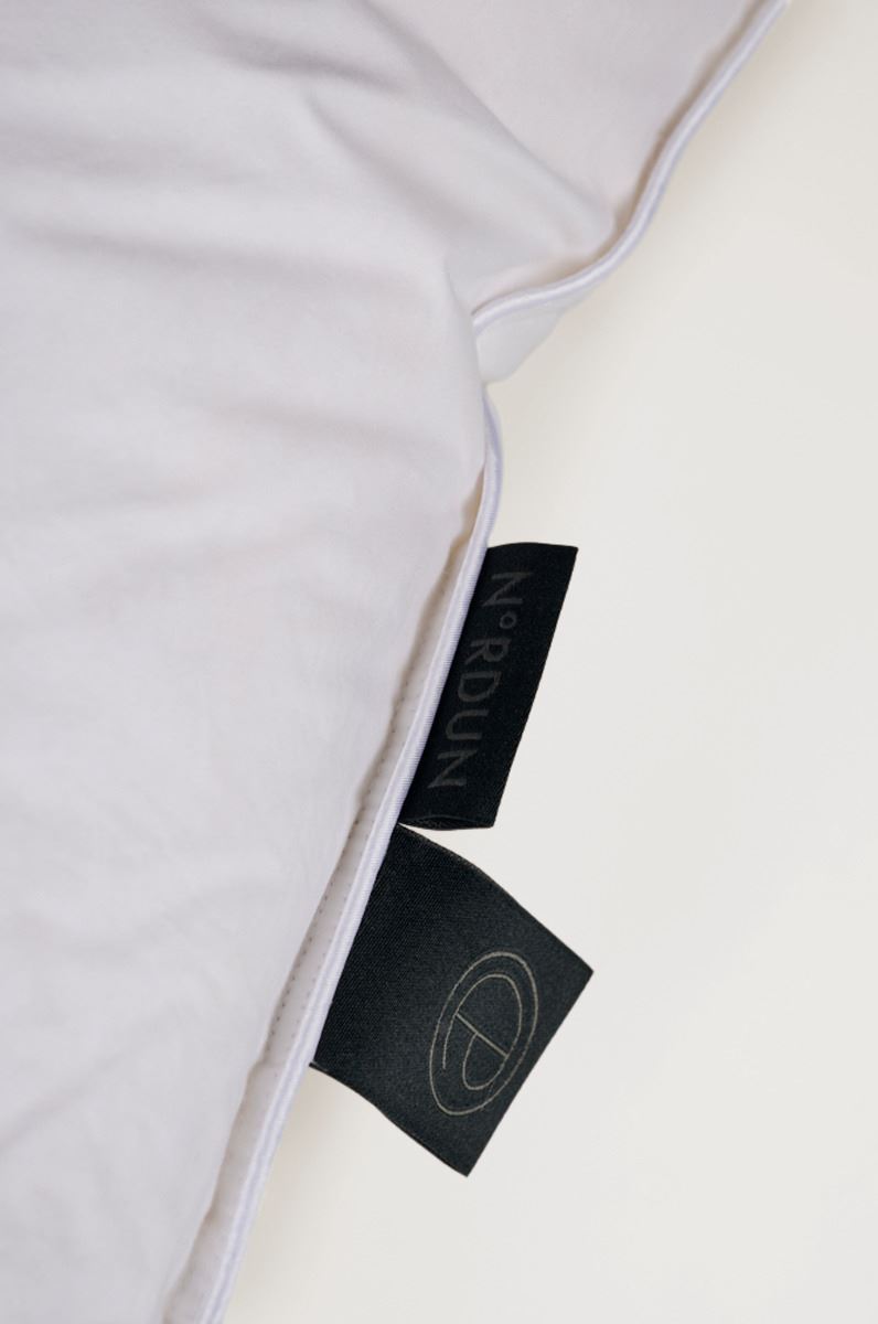 Medelhög dunkudde vit - 6