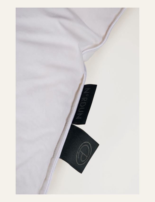 Medelhög dunkudde vit - 6