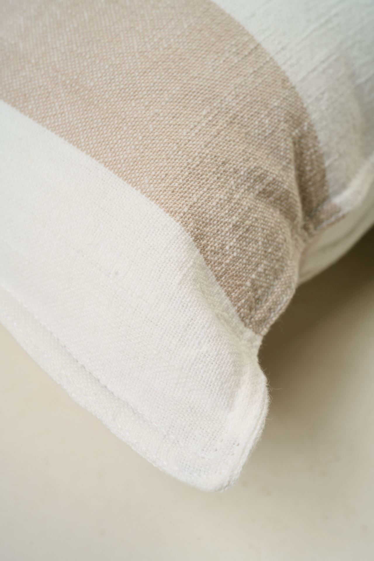 Prydnadskudde beige - 3