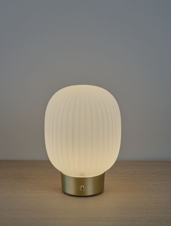 Batteridriven lampa mässing - 2