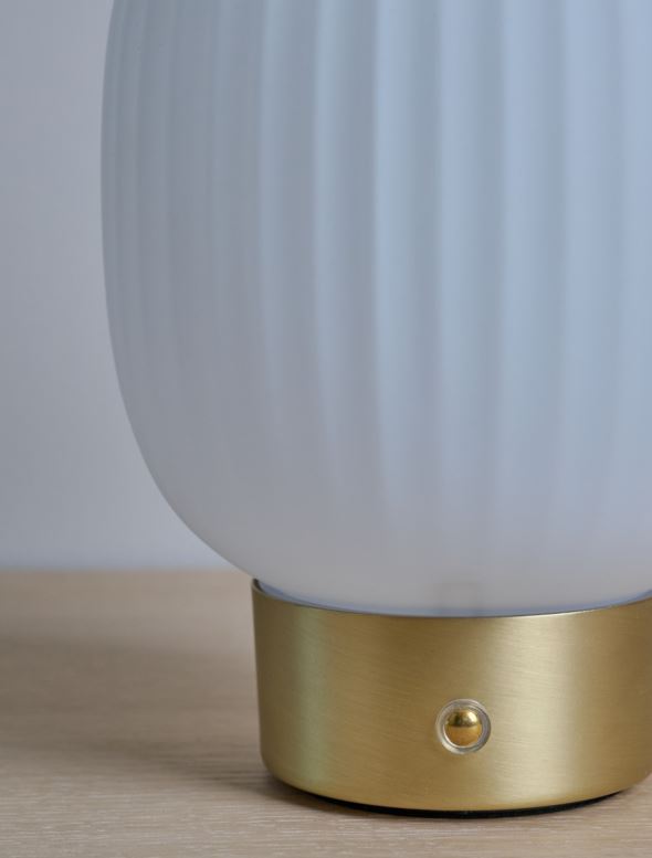 Batteridriven lampa mässing - 3