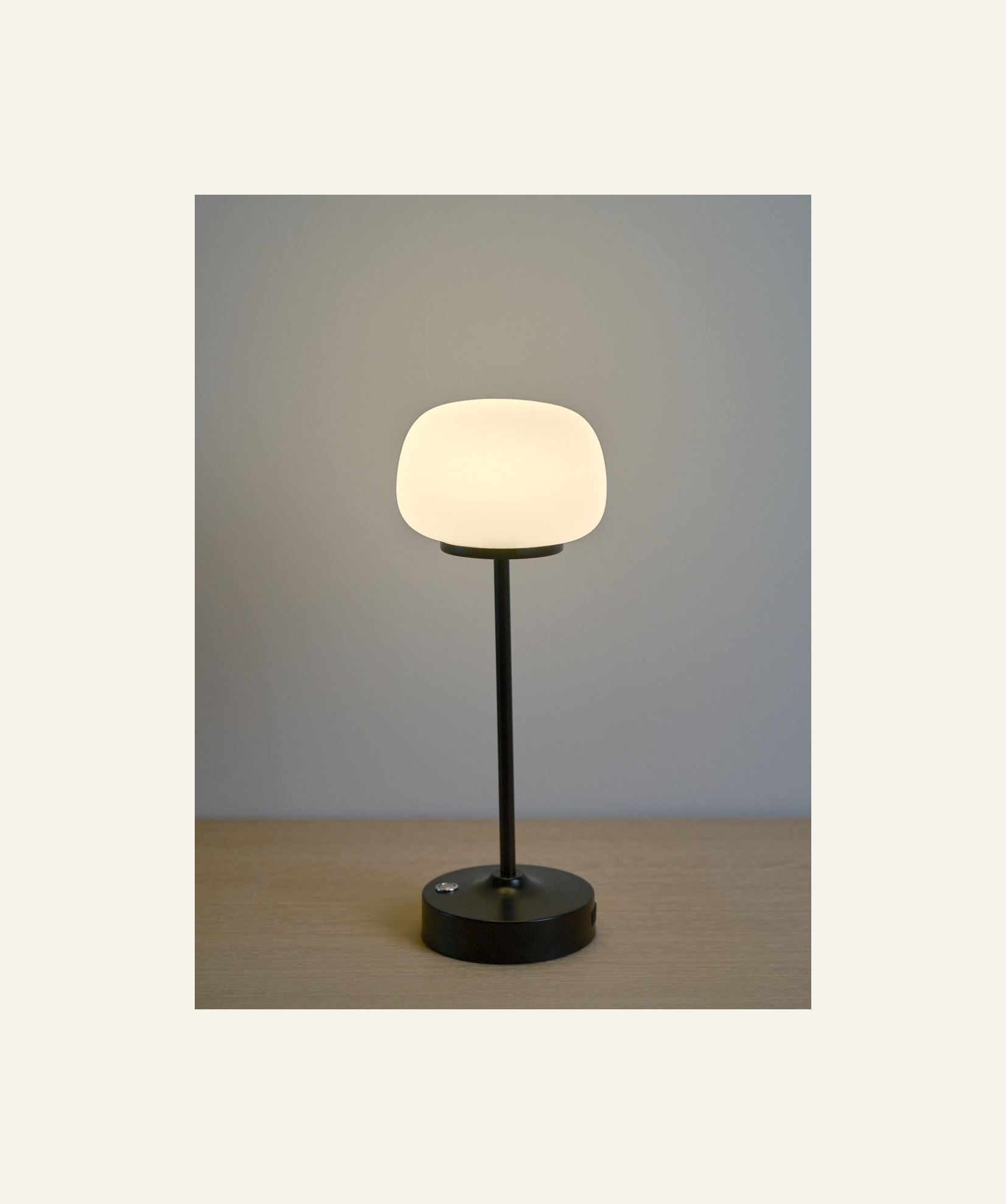 Batteridriven lampa svart - 2