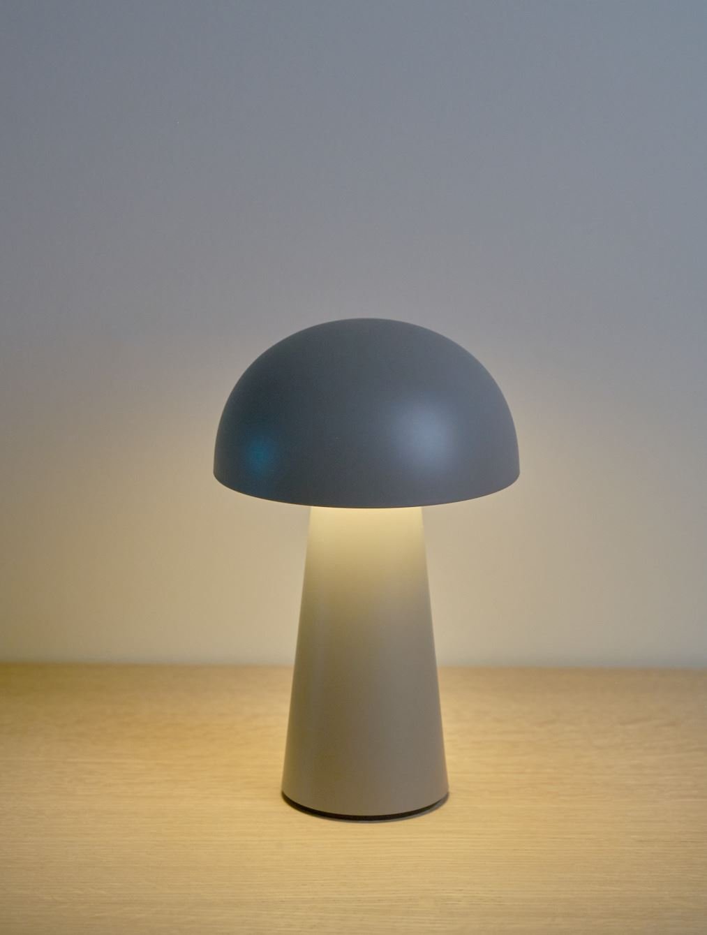 Batteridriven lampa taupe - 2