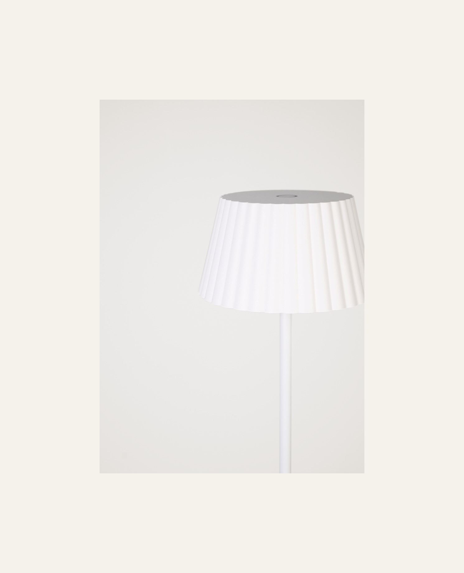 Batteridriven golvlampa vit - 2