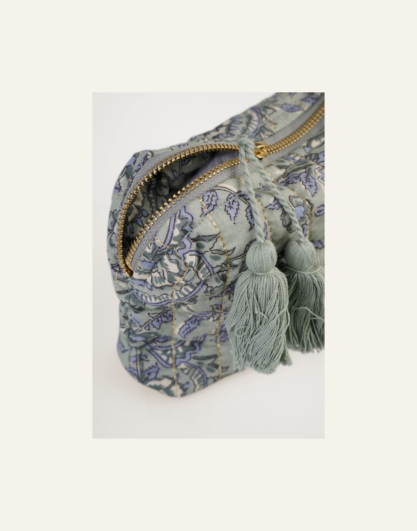 Neccessär olivgrön - 3