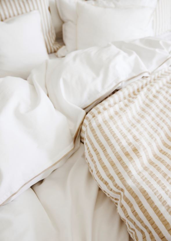 Påslakanset i bäckebölja sand - 2