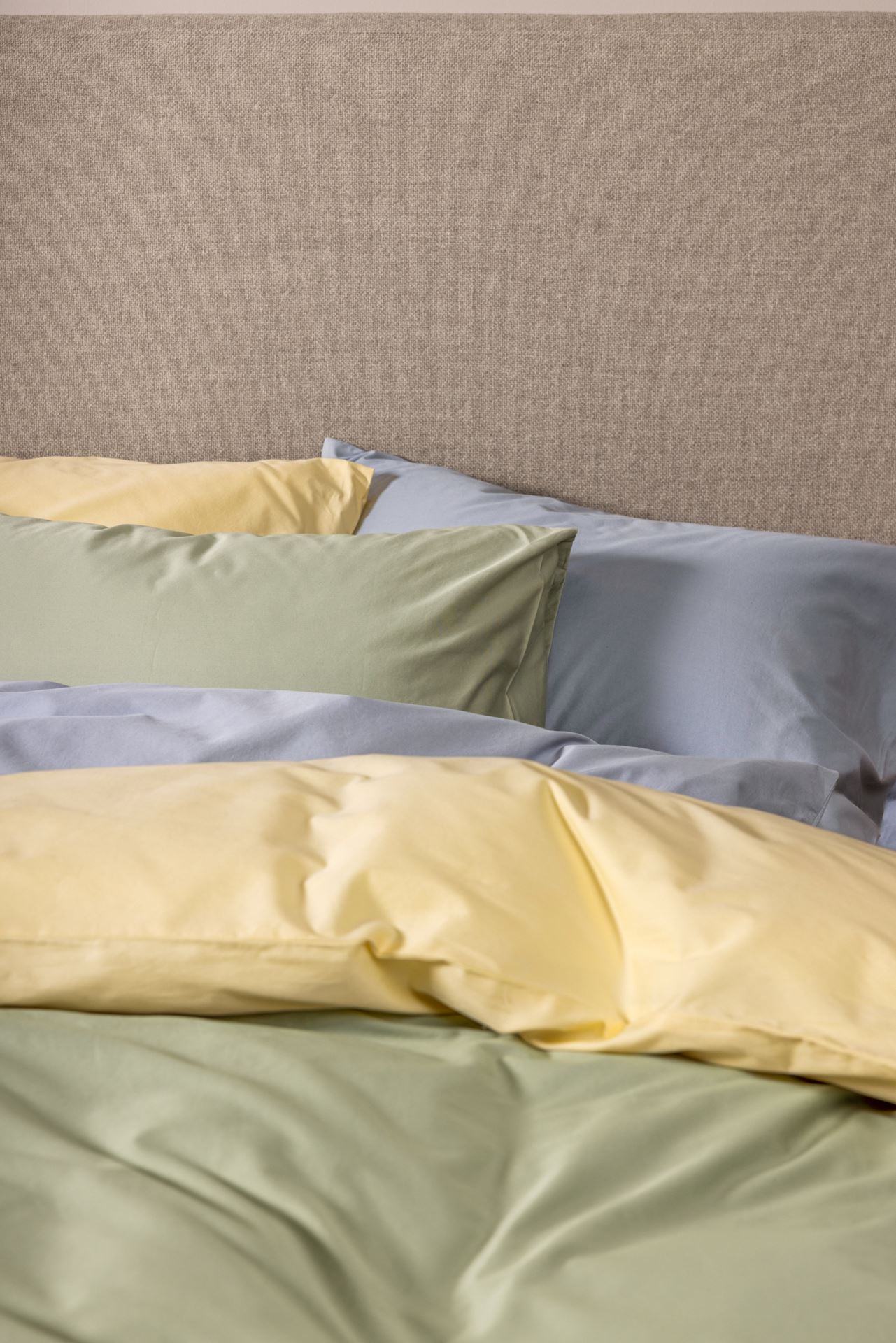 Påslakanset i satin ljusgul - 4
