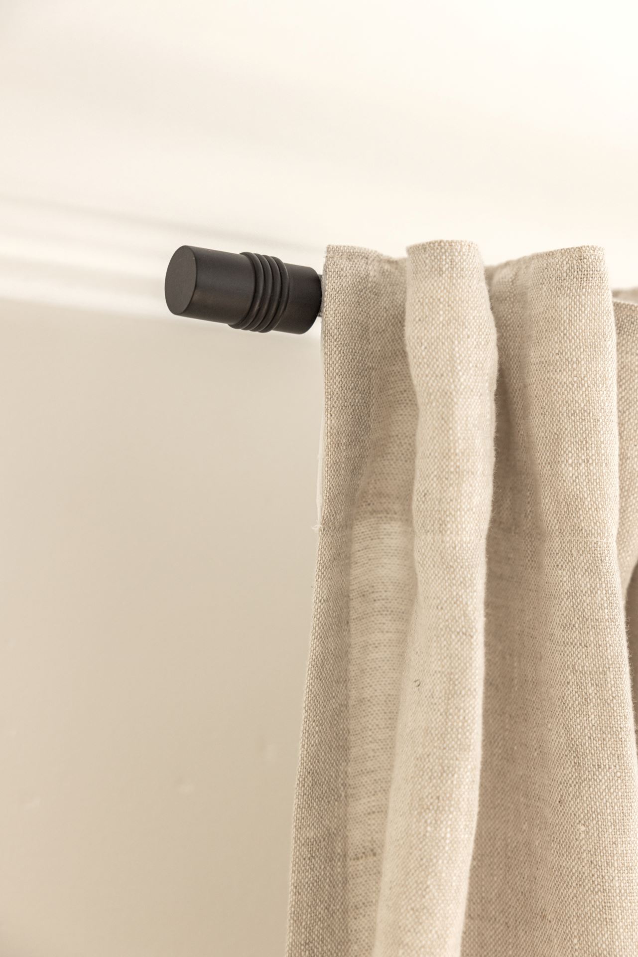 Gardinstång svart - 9