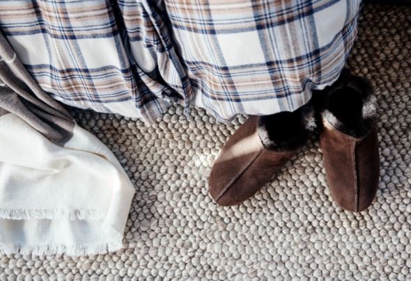 Fårskinnstofflor mörkbrun - 2