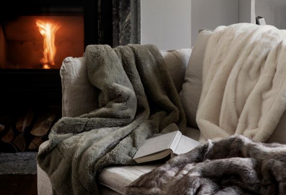 Pläd i pälsimitation olivgrön - 2