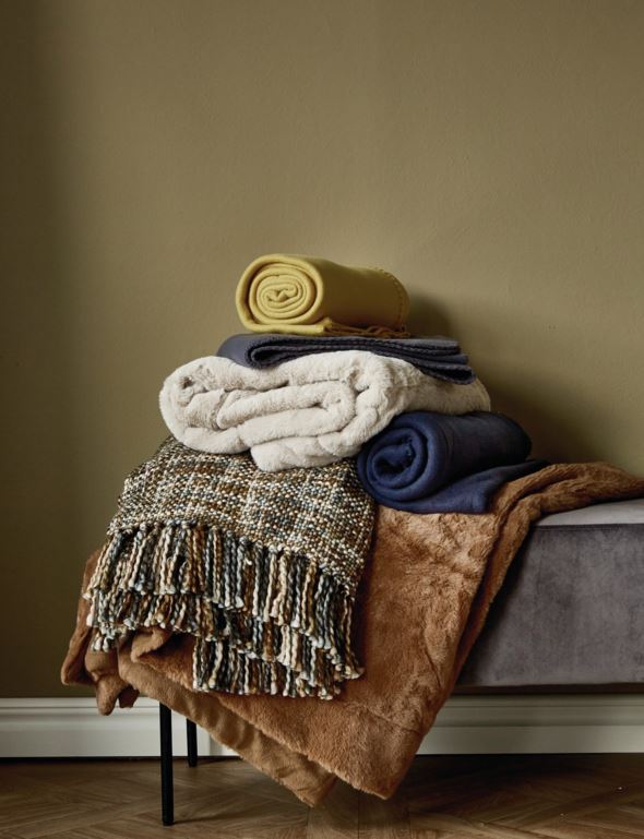 Pläd i pälsimitation offwhite - 3