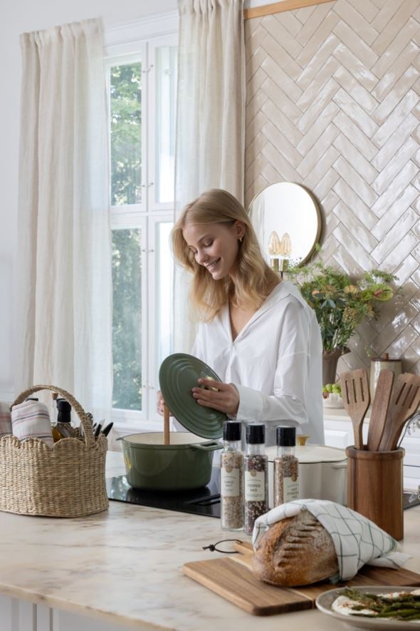 Gjutjärnsgryta rund ljusgrön - 2