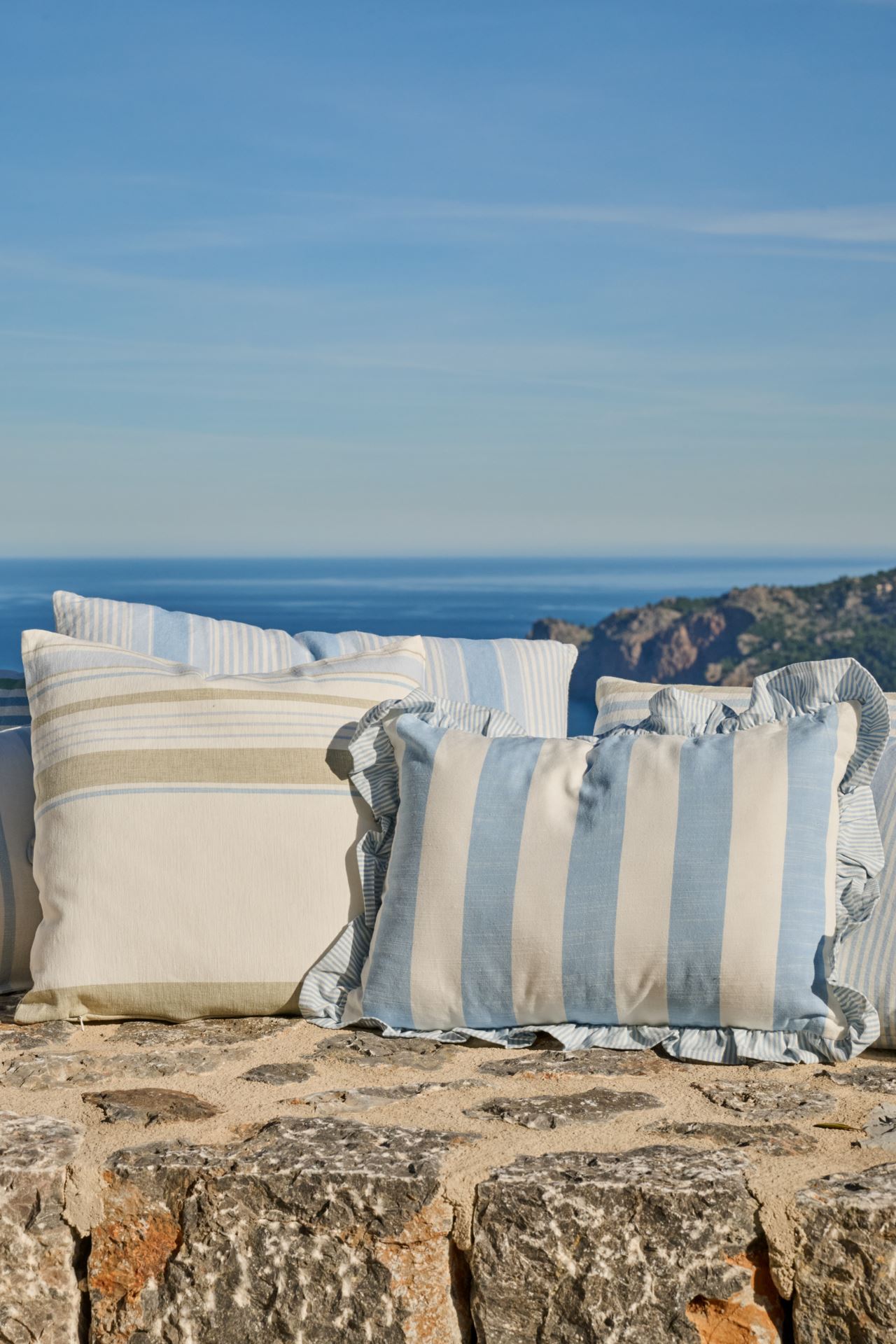 Prydnadskudde ljusblå - 2