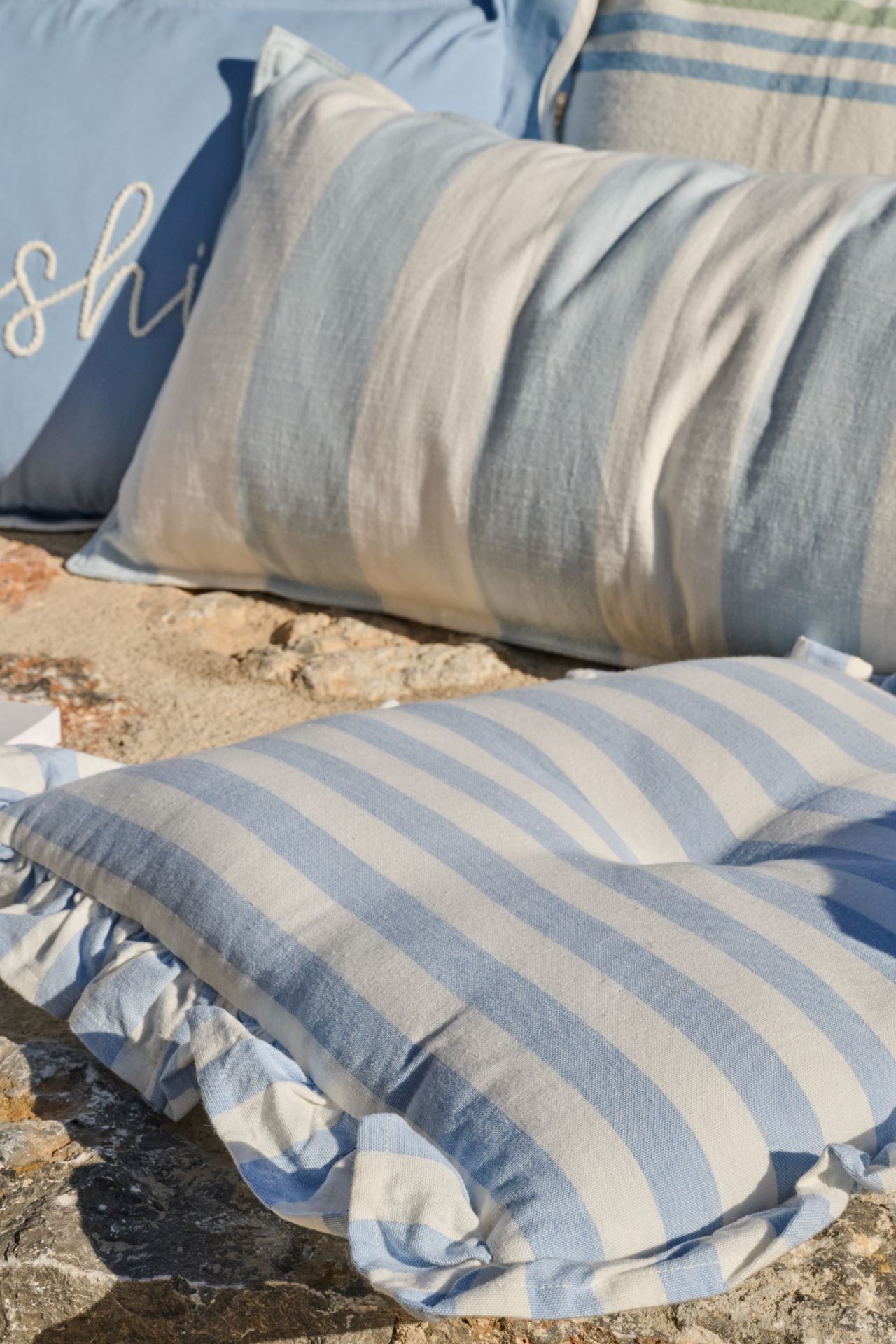 Prydnadskudde himmelsblå - 2