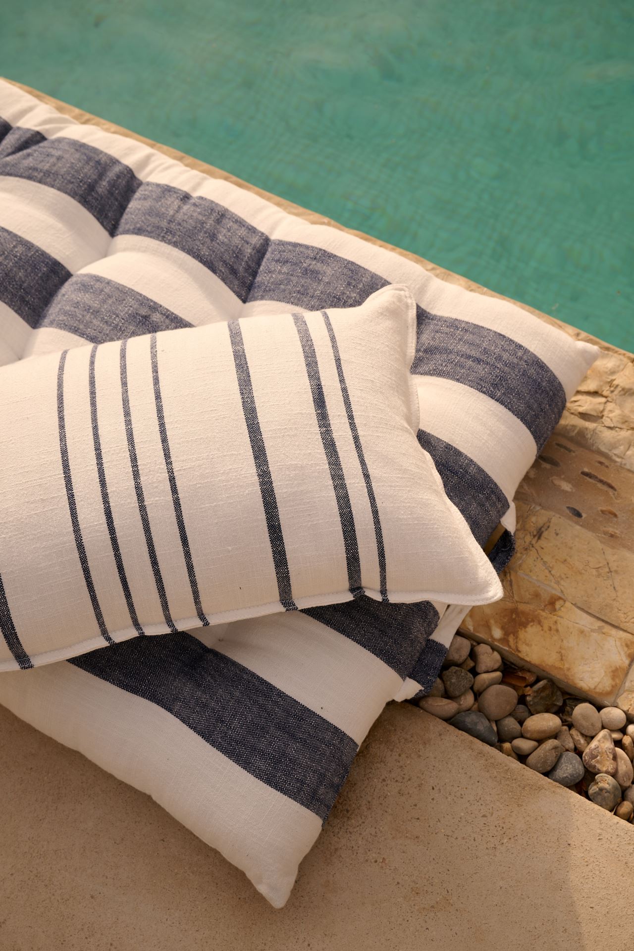 Prydnadskudde marinblå - 2