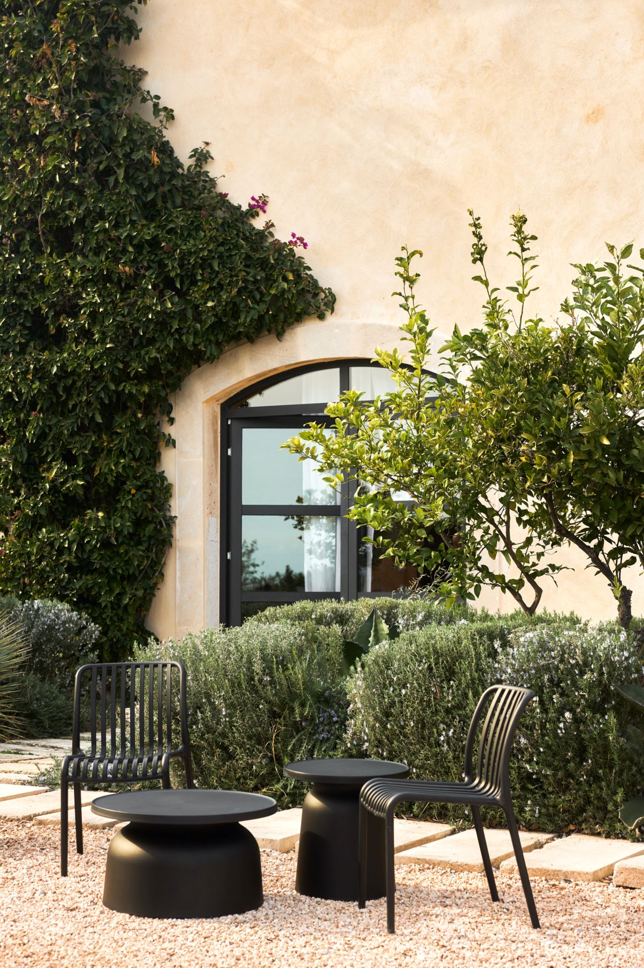 Trädgårdsbord svart - 2