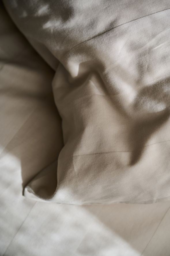 Påslakanset i satin ljusbeige - 3