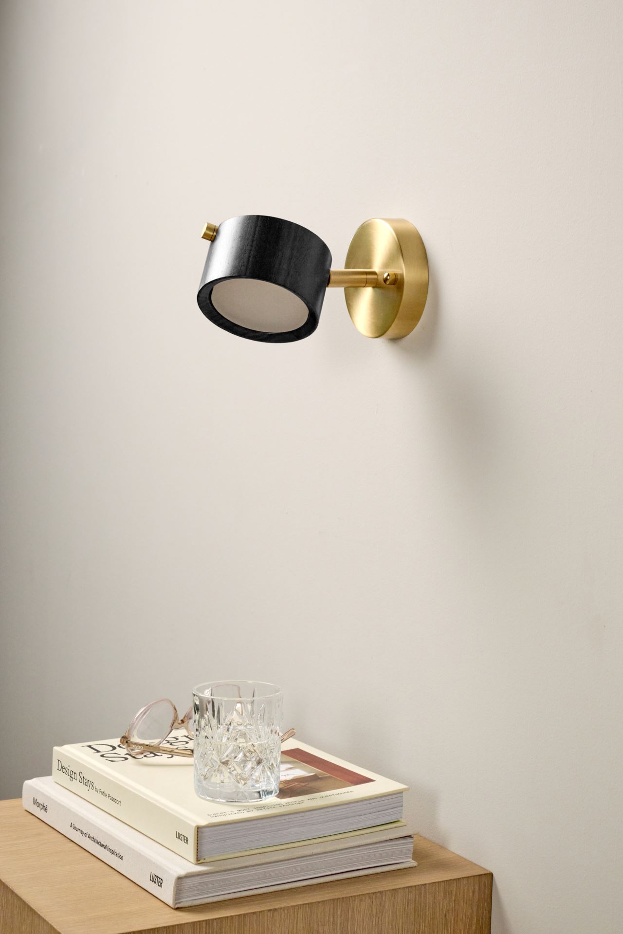 Vägglampa svart - 2