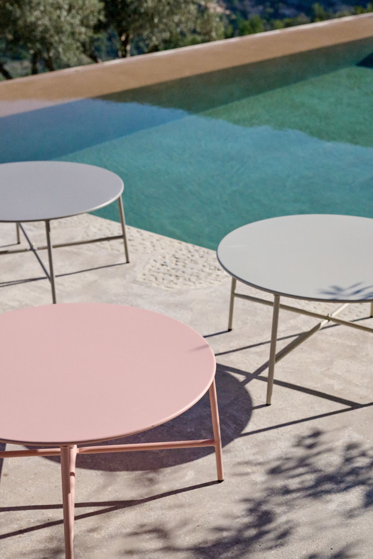 Trädgårdsbord taupe - 2