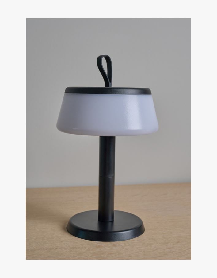 Led lampa svart - 22,9 cm ø14,2 svart - 1