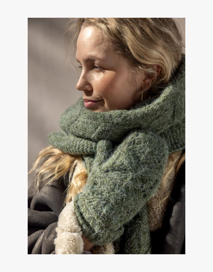 Stickade vantar olivgrön - 10x23 cm olivgrön - 1